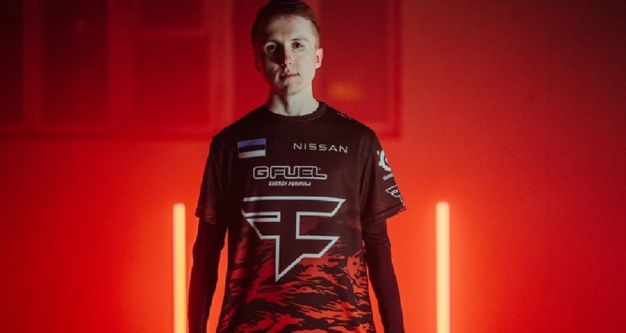 被击败但仍然光荣 x2！ Jee 的 4 次击杀无效，但 NAVI 的铁血防守让他们从 1-2 反弹，战胜了 TyLoo 。